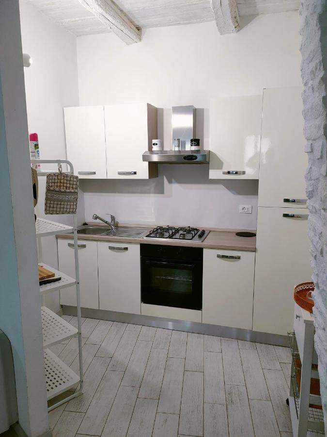 Il Cortiletto Casa Vacanza Треви Экстерьер фото