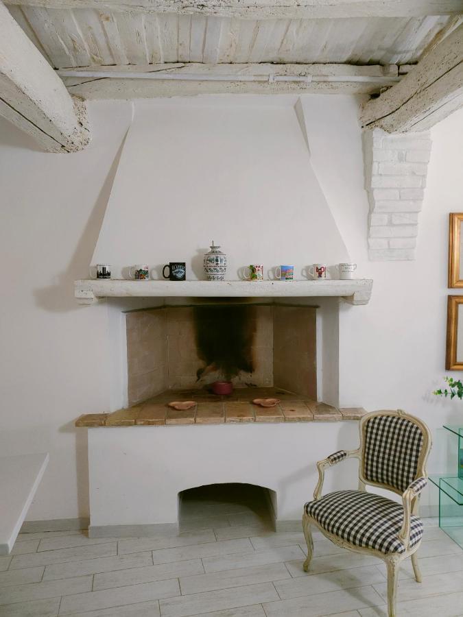 Il Cortiletto Casa Vacanza Треви Экстерьер фото